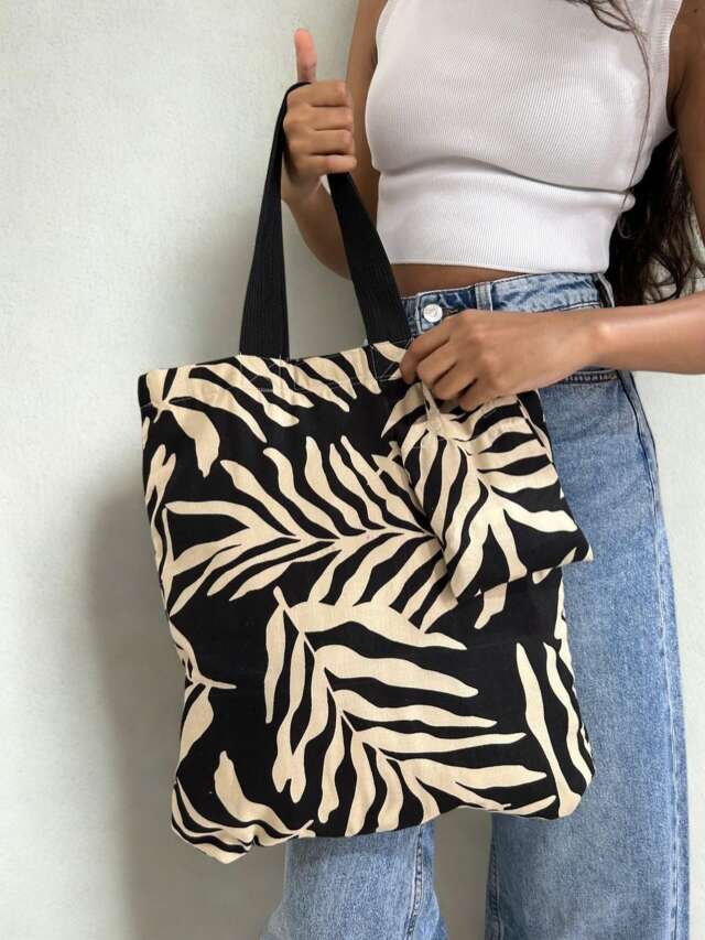 “From coffee runs to weekend plans — this tote goes everywhere with you 🤍🖤 #totegoals #swayamsiddha DM for orders